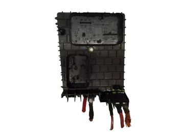 1K0937124 1K0937124H Skrzynka bezpieczników Audi Volkswagen 