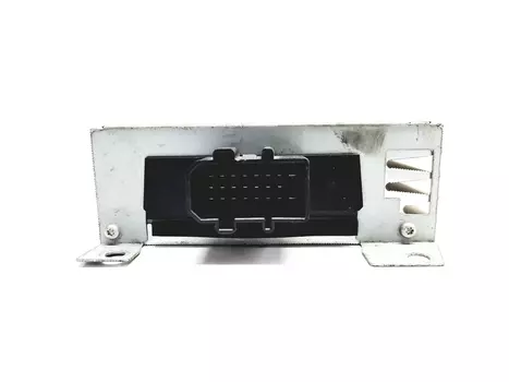 8E9035223 Wzmacniacz audio Audi 