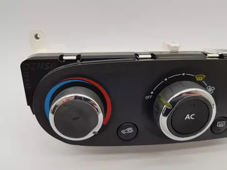 272704701R  Panel nawiewu Renault 