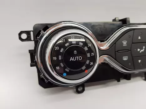 275108796R 275105430R Panel nawiewu Renault 