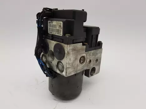 476609F618 Pompa abs Nissan 