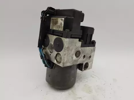 476608F820 Pompa abs Nissan 