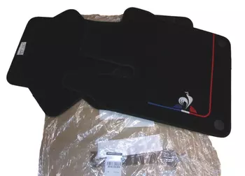 Dywaniki Nowy Oryginał 8201726379 Renault Twingo 3 