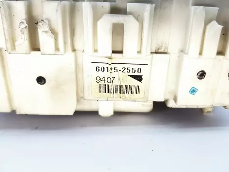 82730-52700  Skrzynka bezpieczników Toyota 