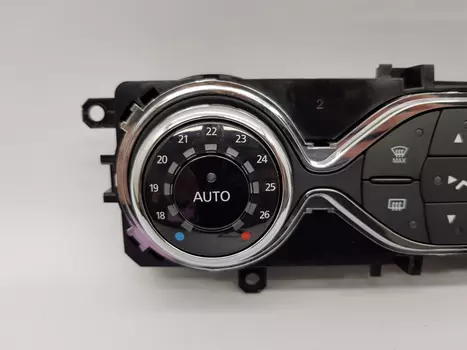 275108796R 275105430R Panel nawiewu Renault 