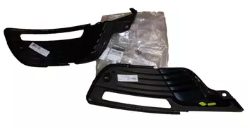 622569101R, 622565752R Ramka halogenu Renault 