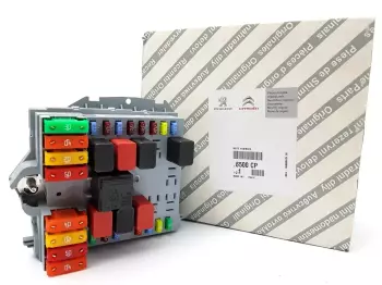 6500.CP, 1349948080 Skrzynka bezpieczników Citroen Peugeot 