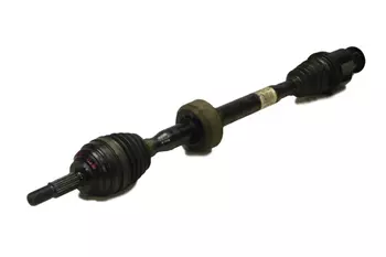 Półoś Prawa 8200499306 1,4 1,6 Dacia Sandero Logan 