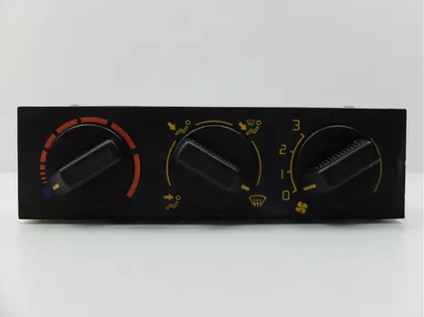 A30 828 255 J | A30 Panel nawiewu Renault 