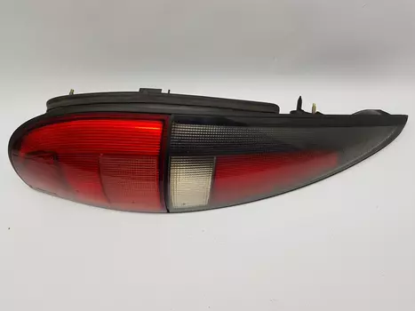 7701040958 Heckleuchte rückleuchte rücklicht Renault 