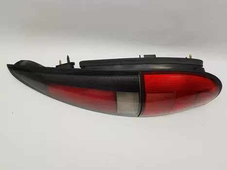 7701040957 Heckleuchte rückleuchte rücklicht Renault 