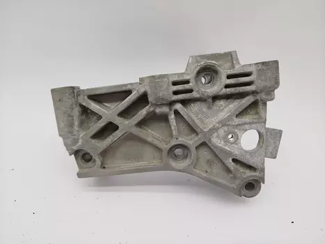 8200101196 Motorhalter Renault 1,5 dci