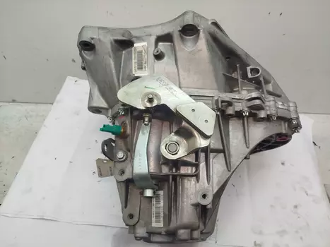 7701700546  Getriebe Nissan 1,8 16V