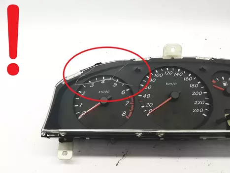BM562 Tacho kombiinstrument Nissan 