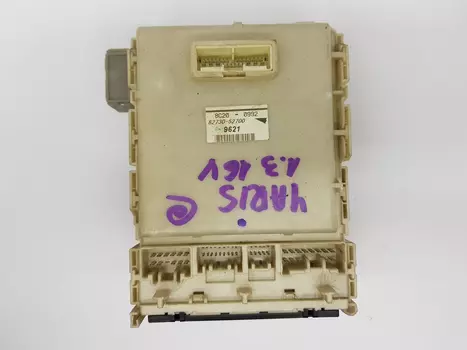 82730-52700 Sicherungskasten relaiskasten Toyota 