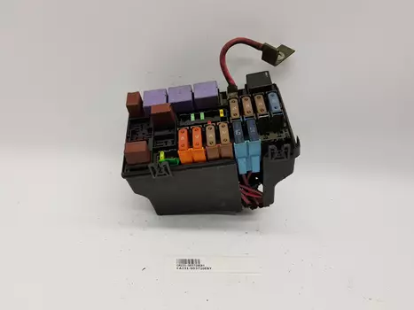  8200674201  Sicherungskasten relaiskasten Renault 