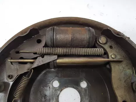 7701033415 Ankerblech für scheibenbremse Renault 