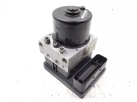 30672506A  4N51-2C405-EB Abs-pumpe Volvo 