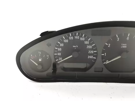 62.-118371558  Tacho kombiinstrument BMW 