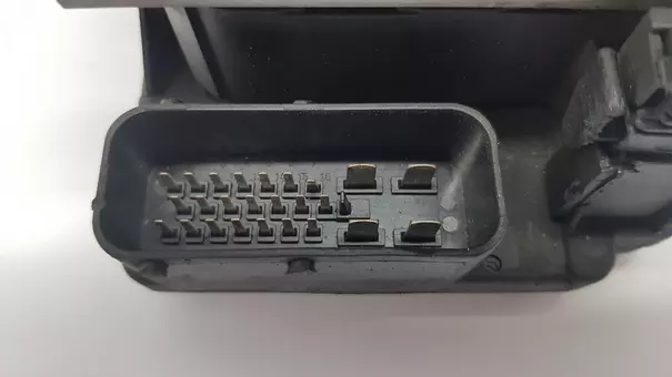 7700424520  Abs-pumpe Renault 