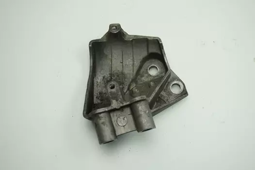 7700864312 Motorhalter Renault _2,2 Diesel