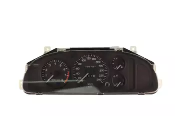 769914-991 769914991 Le compteur, compteur de vitesse, tableau de bord Mazda