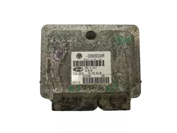 036906034KM Calculateur ecu Skoda