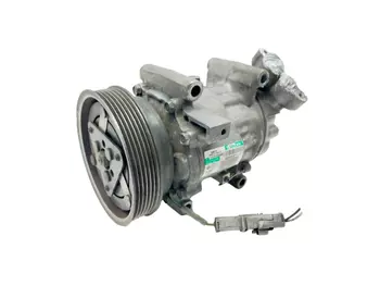 8200365787  Compresseur de climatisation Nissan Renault 1,2 16V 1,4 16V 1,6 16V 1,5 DCI