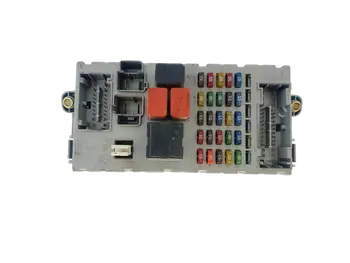 51744898 NPL  Boîtier fusibles Fiat