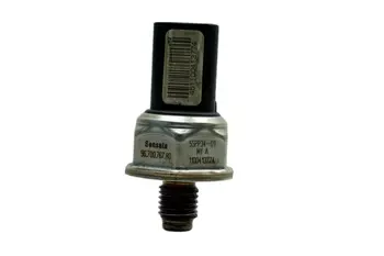 1570Q4 Capteur de pression de carburant Citroen Ford Peugeot Volvo _1,6 8v hdi / 1,6 TDCI / 1,6 D2