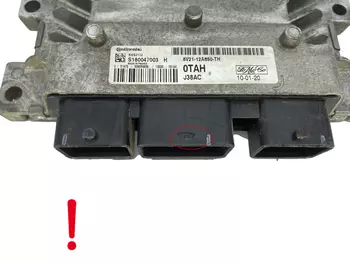 8V21-12A650-TH Calculateur Ford