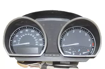 690879304 2427001 Le compteur, compteur de vitesse, tableau de bord BMW