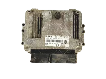 55560810DB Calculateur Opel