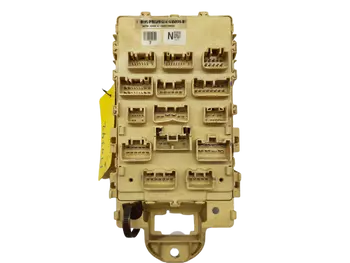 82730-0D020-A Boîtier fusibles Toyota