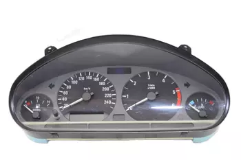 62118361154 110008645011 Le compteur, compteur de vitesse, tableau de bord BMW