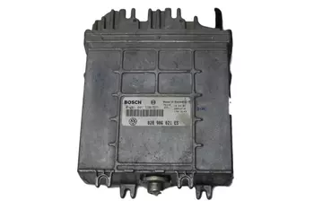 028 906 021 ES Calculateur d’ ordinateur ecu Ford