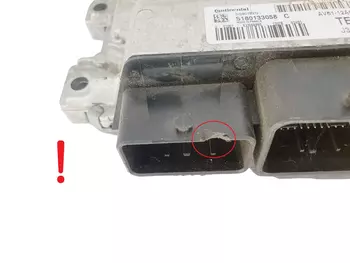 AV61-12A650-BTB  Calculateur Ford