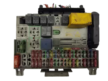 90589965 Boîtier fusibles Opel