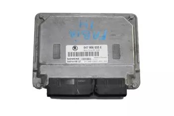 047 906 033 E Calculateur d’ ordinateur ecu Skoda