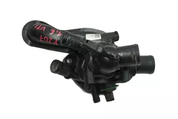 9810916880 Boitier thermostat d'eau moteur Citroen Peugeot _1,4 VTI / 1,6 VTi / 1,6 THP