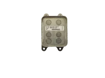 04E117021K Refroidisseur d`huile Audi Seat Skoda Volkswagen