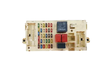 46758961   Boîtier fusibles Fiat