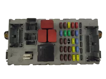 51878838 NPL  Boîtier fusibles Fiat