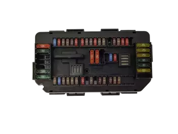 922487903  Boîtier fusibles BMW