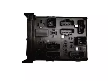 8200087806-C Calculateur Renault