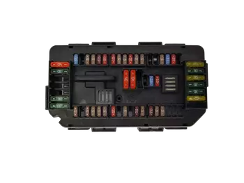 9337879 01 Boîtier fusibles BMW