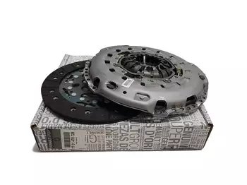 7701478728 Ensemble d’embrayage Renault _2.0 Turbo