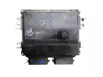 L83118881F Calculateur Mazda