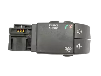 255522448R Commande de radio Dacia Nissan Opel Renault