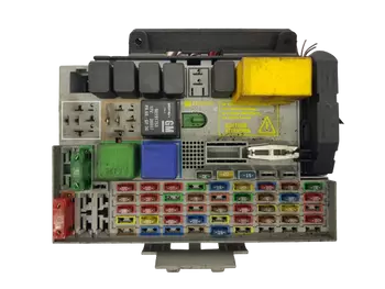 24412497  Boîtier fusibles Opel